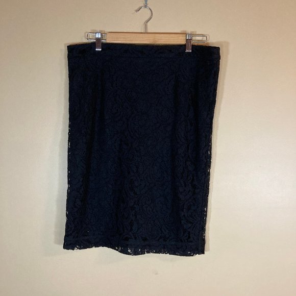 REDUCED PRICE! #119 Planet Lace Skirt, Black, Size 16 - Picture 1 of 3